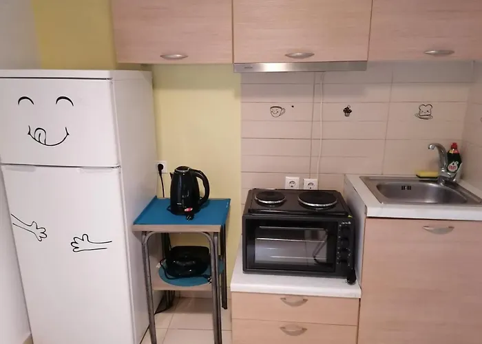 Central Modern Studio
