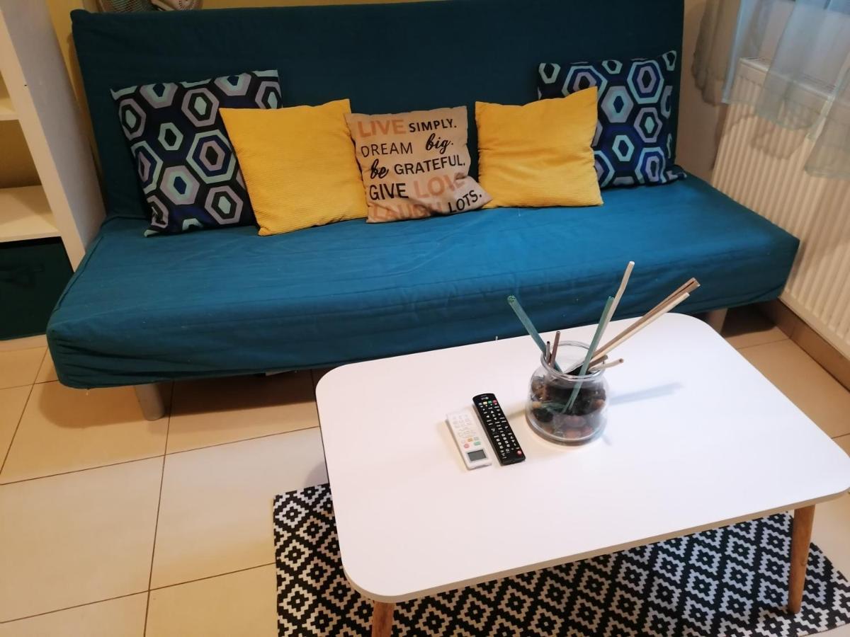 Modern Apartment *
